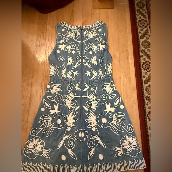 Alice + Olivia Blue and White Embroidered Dress - Picture 2 of 3